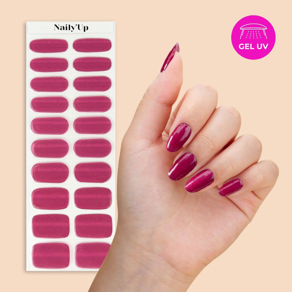 ongle en gel - Framboise Cat Eye